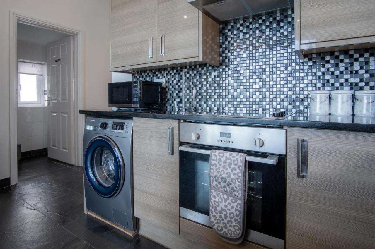 Nautilus - 2 Bedroom Apartment - Пендин Экстерьер фото